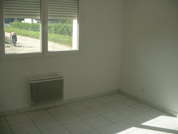 MARMANDE maison mitoyenne avec 2 chambres et jardin