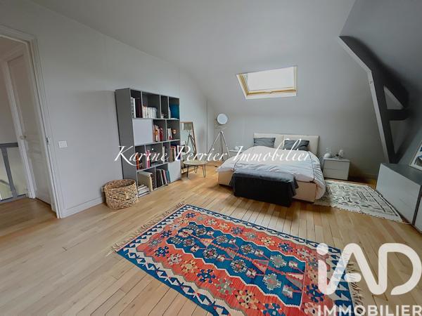 Maison à vendre 9 pièces 241 m² Garches
