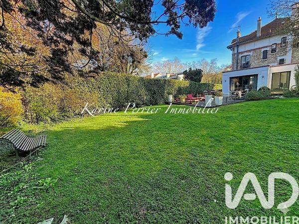 Maison à vendre 9 pièces 241 m² Garches