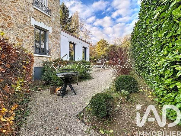 Maison à vendre 9 pièces 241 m² Garches