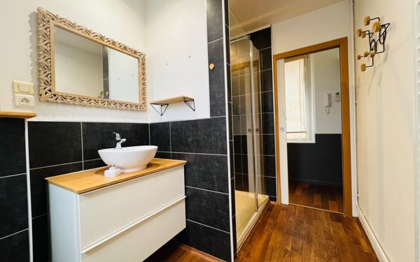 Appartement à vendre    3 pièces • 100 m2 Nancy