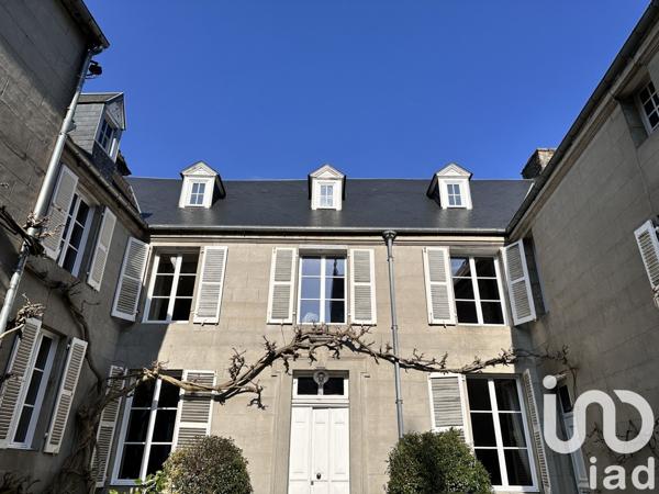 Maison 8 pièces de 280 m² à Coutances (50200)
