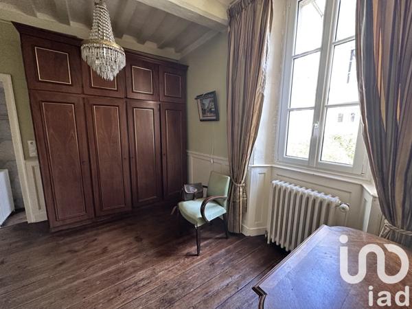 Maison 8 pièces de 280 m² à Coutances (50200)