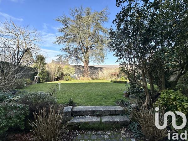 Maison 8 pièces de 280 m² à Coutances (50200)