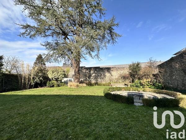 Maison 8 pièces de 280 m² à Coutances (50200)