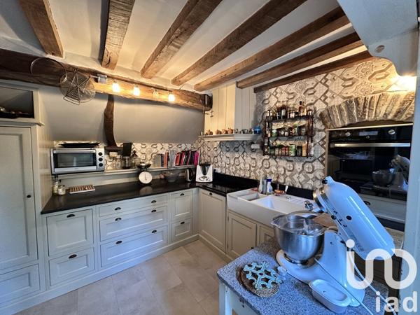 Maison 8 pièces de 280 m² à Coutances (50200)