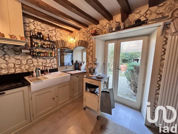 Maison 8 pièces de 280 m² à Coutances (50200)