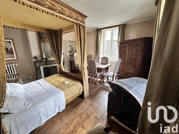 Maison 8 pièces de 280 m² à Coutances (50200)