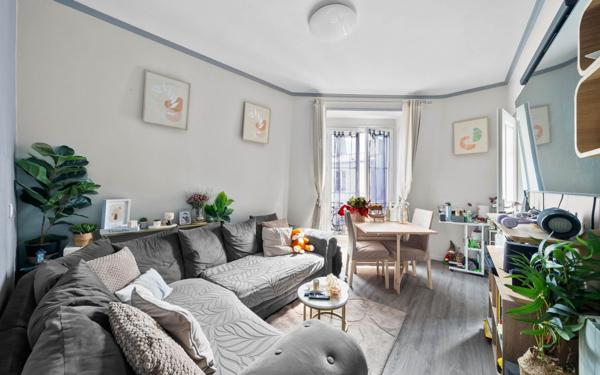 Appartement à vendre    3 pièces • 39,83 m2 Paris 15