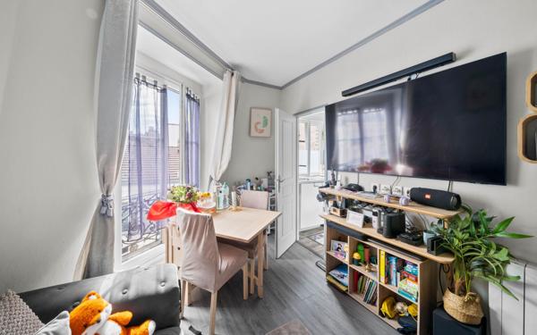 Appartement à vendre    3 pièces • 39,83 m2 Paris 15