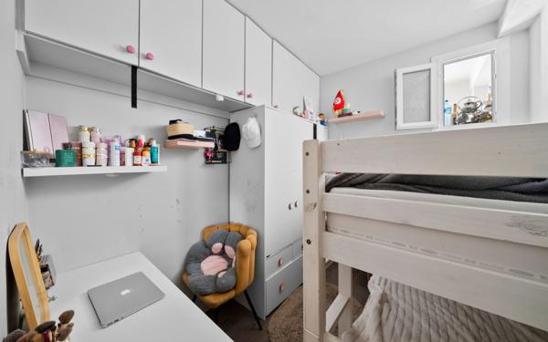 Appartement à vendre    3 pièces • 39,83 m2 Paris 15