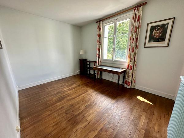 A VENDRE 37100 TOURS - Appartement 5 pièces de 107 m² avec garage et cave