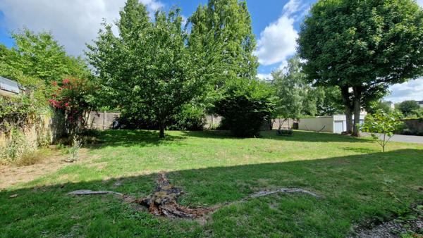 A VENDRE 37100 TOURS - Appartement 5 pièces de 107 m² avec garage et cave