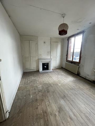 Carnoy (80300) MAISON DE CARACTÈRE – SECTEUR HISTORIQUE DE LA BATAILLE DE LA SOMME – FORT POTENTIEL GÎTE / INVESTISSEMENT