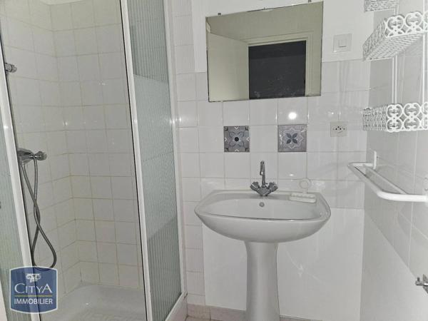 Appartement à louer 2 pièces 36.75m² Poitiers (86000)