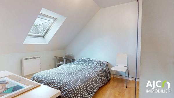 Savonnières (37510) Maison avec jardin intimiste et boisé