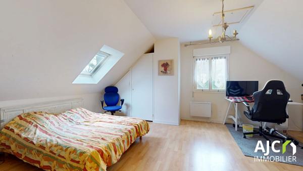 Savonnières (37510) Maison avec jardin intimiste et boisé