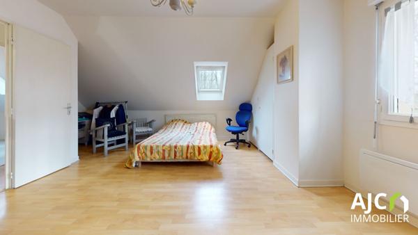 Savonnières (37510) Maison avec jardin intimiste et boisé