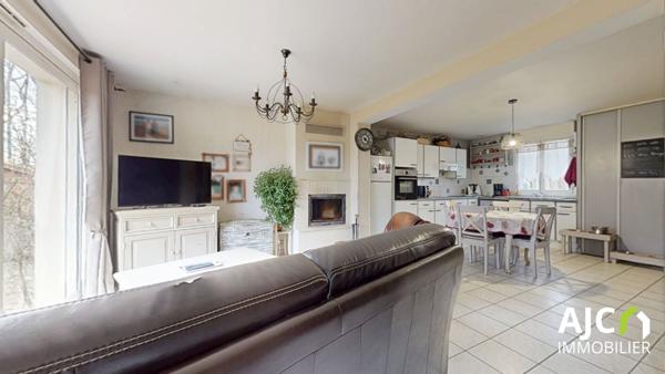 Savonnières (37510) Maison avec jardin intimiste et boisé