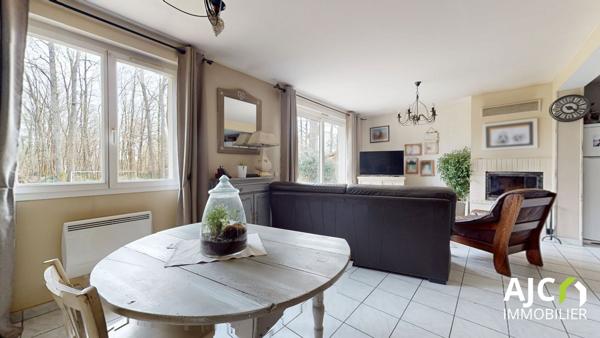 Savonnières (37510) Maison avec jardin intimiste et boisé