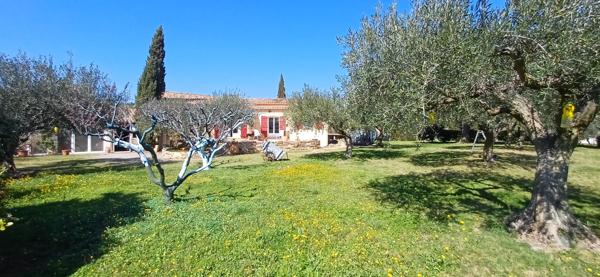 Argeliers (11120) Villa de PLAIN PIEDS au calme.