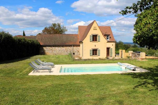 Maison contemporaine - Sarlat-la-caneda Maison avec piscine et jolie vue en Périgord Noir !