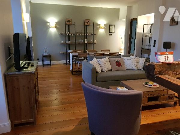 Maison (chambre d'hôte) de 200 m², en plein centre-ville de BAGNERES-DE-BIGORRE  proche des Thermes.