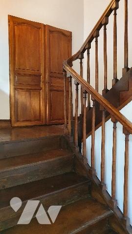 Maison (chambre d'hôte) de 200 m², en plein centre-ville de BAGNERES-DE-BIGORRE  proche des Thermes.