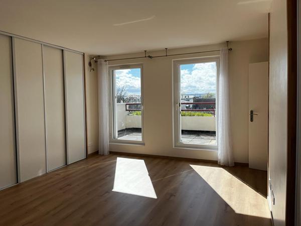 Appartement duplex type 5 avec grande terrasse