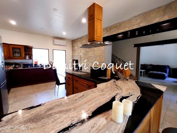 Maison de caractère dans un ancien domaine viticole