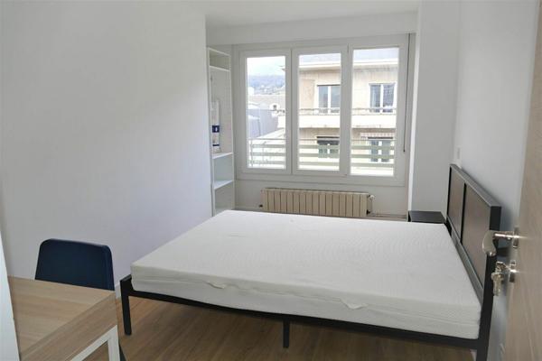 Appartement à louer    4 pièces •  Chambéry