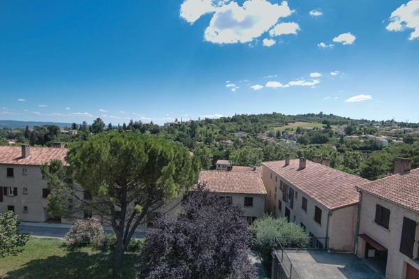 EXCLUSIVITE, MANOSQUE, résidence calme, en 3e et dernier étage, BEL APPART T4 de 82 M2 traversant et hyper clair