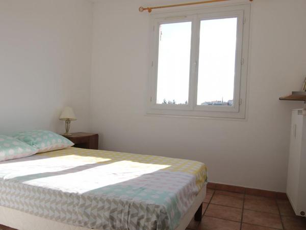 EXCLUSIVITE, MANOSQUE, résidence calme, en 3e et dernier étage, BEL APPART T4 de 82 M2 traversant et hyper clair