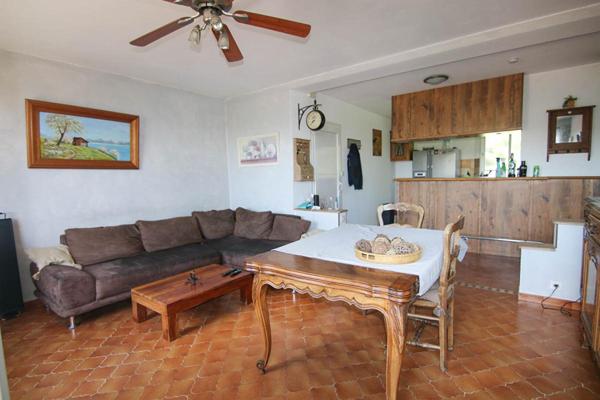 EXCLUSIVITE, MANOSQUE, résidence calme, en 3e et dernier étage, BEL APPART T4 de 82 M2 traversant et hyper clair