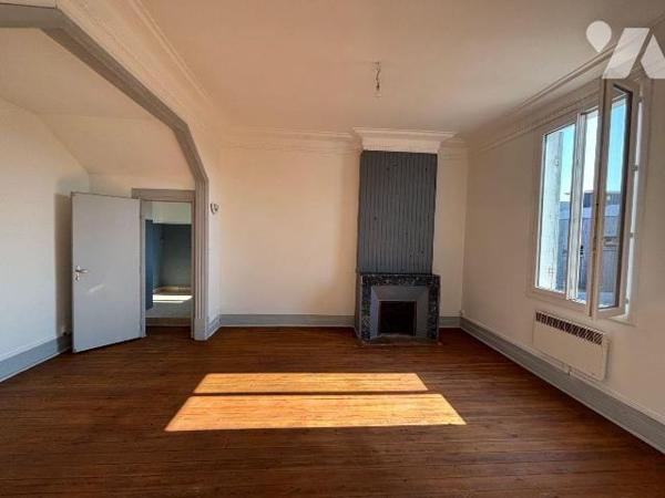 DUPLEX de charme idéalement situé à d'Andernos les bains, dans un environnement privilégié à de...
