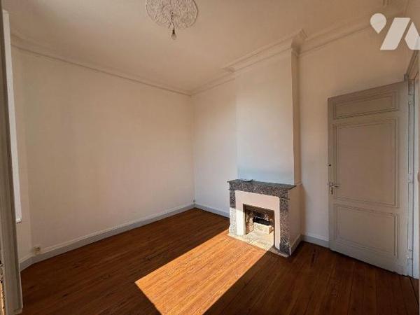 DUPLEX de charme idéalement situé à d'Andernos les bains, dans un environnement privilégié à de...
