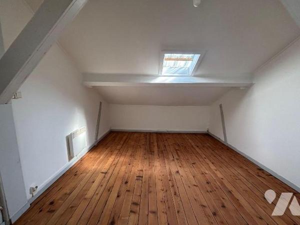 DUPLEX de charme idéalement situé à d'Andernos les bains, dans un environnement privilégié à de...