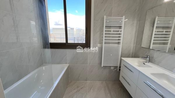 Location Appartement 2 pièces 78.15 m² - Saint Cloud 92210