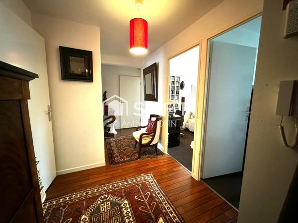 Appartement type 4 de 80m², place de parking, balcon, proximité CHR