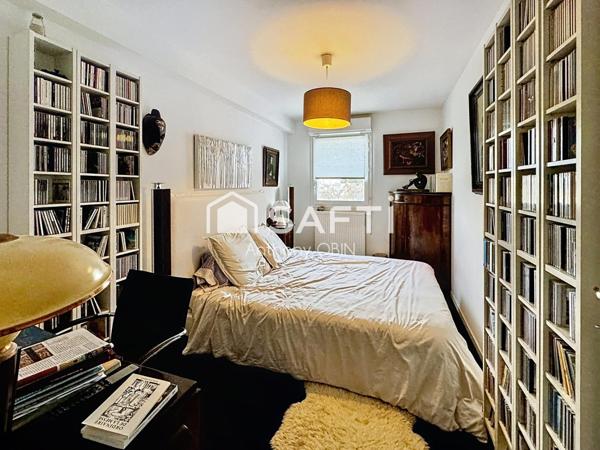 Appartement type 4 de 80m², place de parking, balcon, proximité CHR