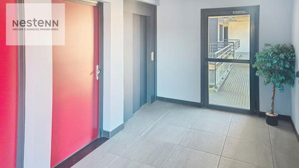 Appartement T3 dans résidence DESCARTES au 2ème étage d'une surface de 67.73 m2, 2 chambres, Ascenseur, Garage