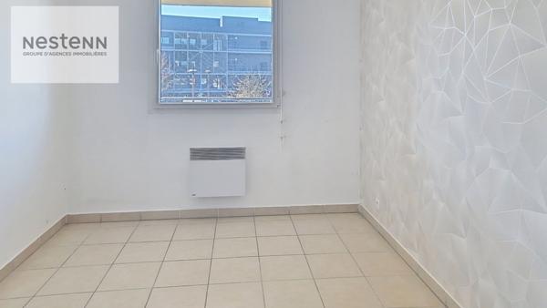 Appartement T3 dans résidence DESCARTES au 2ème étage d'une surface de 67.73 m2, 2 chambres, Ascenseur, Garage