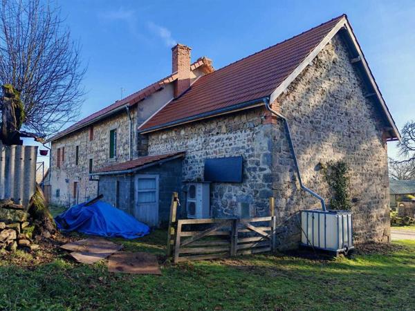 LONGERE RENOVEE + CHAMBRES D HOTES + DEPENDANCES AU BOUT DU CHEMIN 300