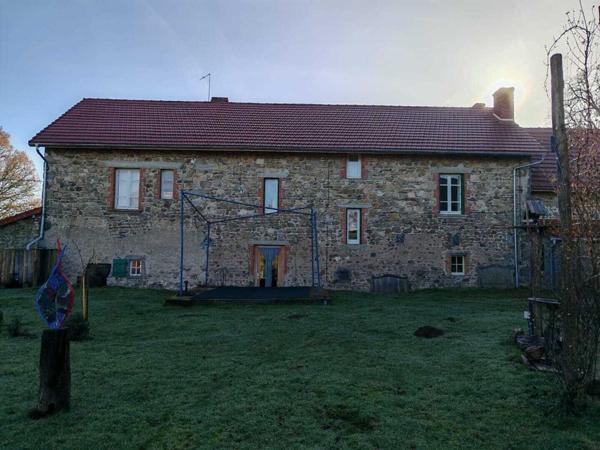 LONGERE RENOVEE + CHAMBRES D HOTES + DEPENDANCES AU BOUT DU CHEMIN 300