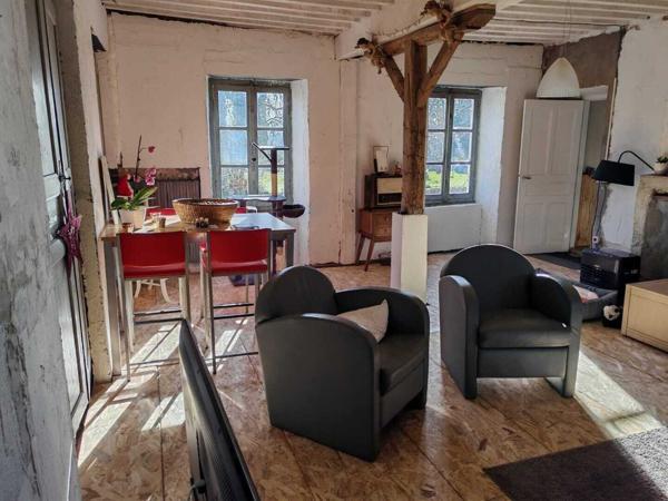 LONGERE RENOVEE + CHAMBRES D HOTES + DEPENDANCES AU BOUT DU CHEMIN 300