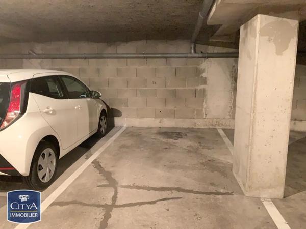 Parking à louer Tours (37000)