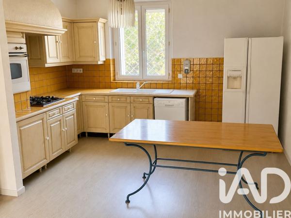 Maison à vendre 5 pièces 142 m² Saint-Rémy-de-Provence