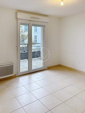 Cavaillon (84300) Cavaiilon appartement T2 de 42 m2 parking balcons 10 m2 ascenseur