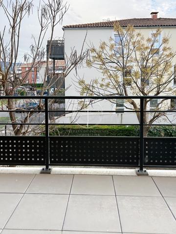 Cavaillon (84300) Cavaiilon appartement T2 de 42 m2 parking balcons 10 m2 ascenseur