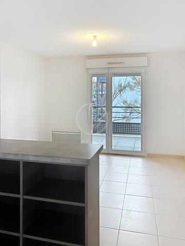 Cavaillon (84300) Cavaiilon appartement T2 de 42 m2 parking balcons 10 m2 ascenseur